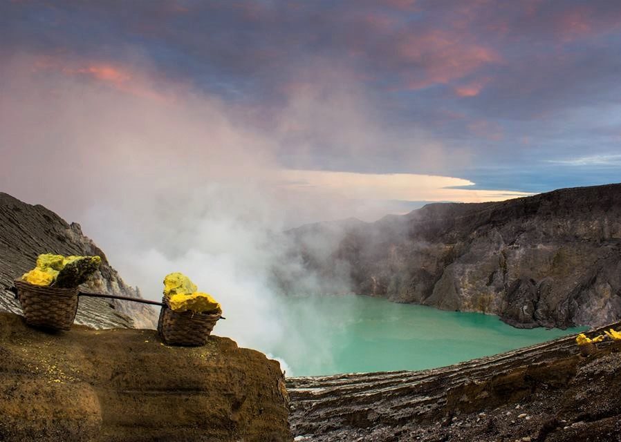 Bromo Ijen itinerary, Surabaya travel packages, Malang tour deals, mount Bromo sunrise, Ijen crater visit, East Java tours